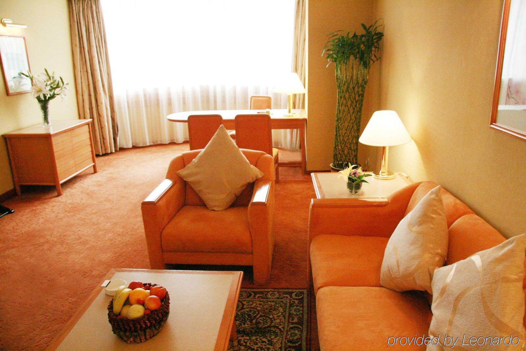 מלון Gloria Plaza שניאנג חדר תמונה